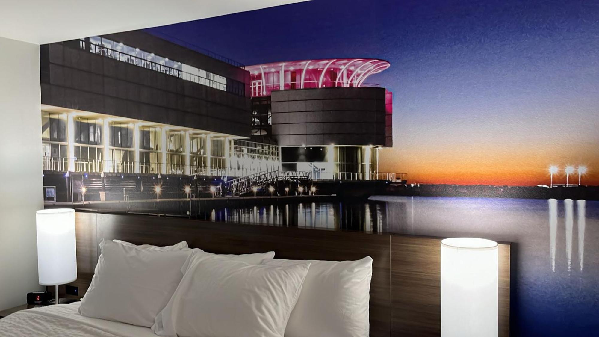Clarion Pointe Hotel Milwaukee Kültér fotó