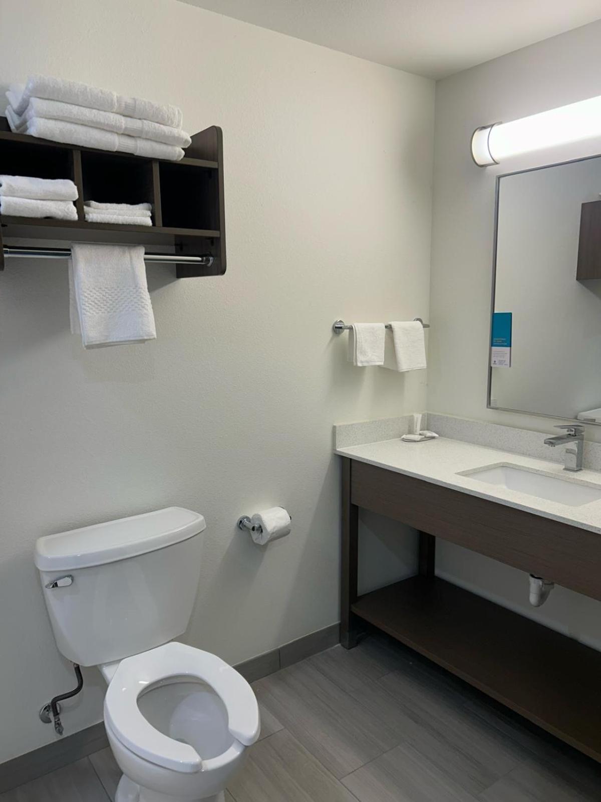 Clarion Pointe Hotel Milwaukee Kültér fotó