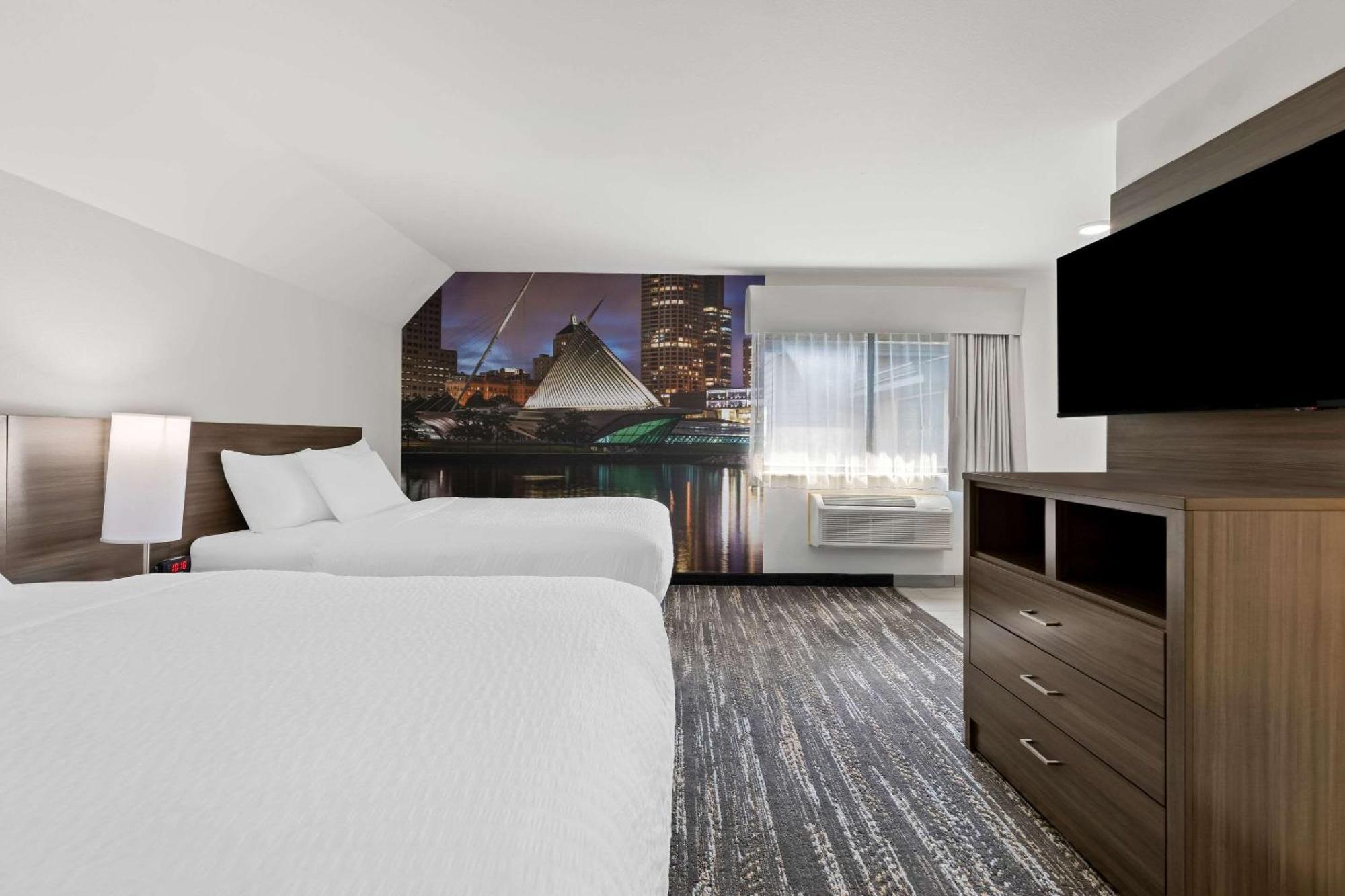 Clarion Pointe Hotel Milwaukee Kültér fotó