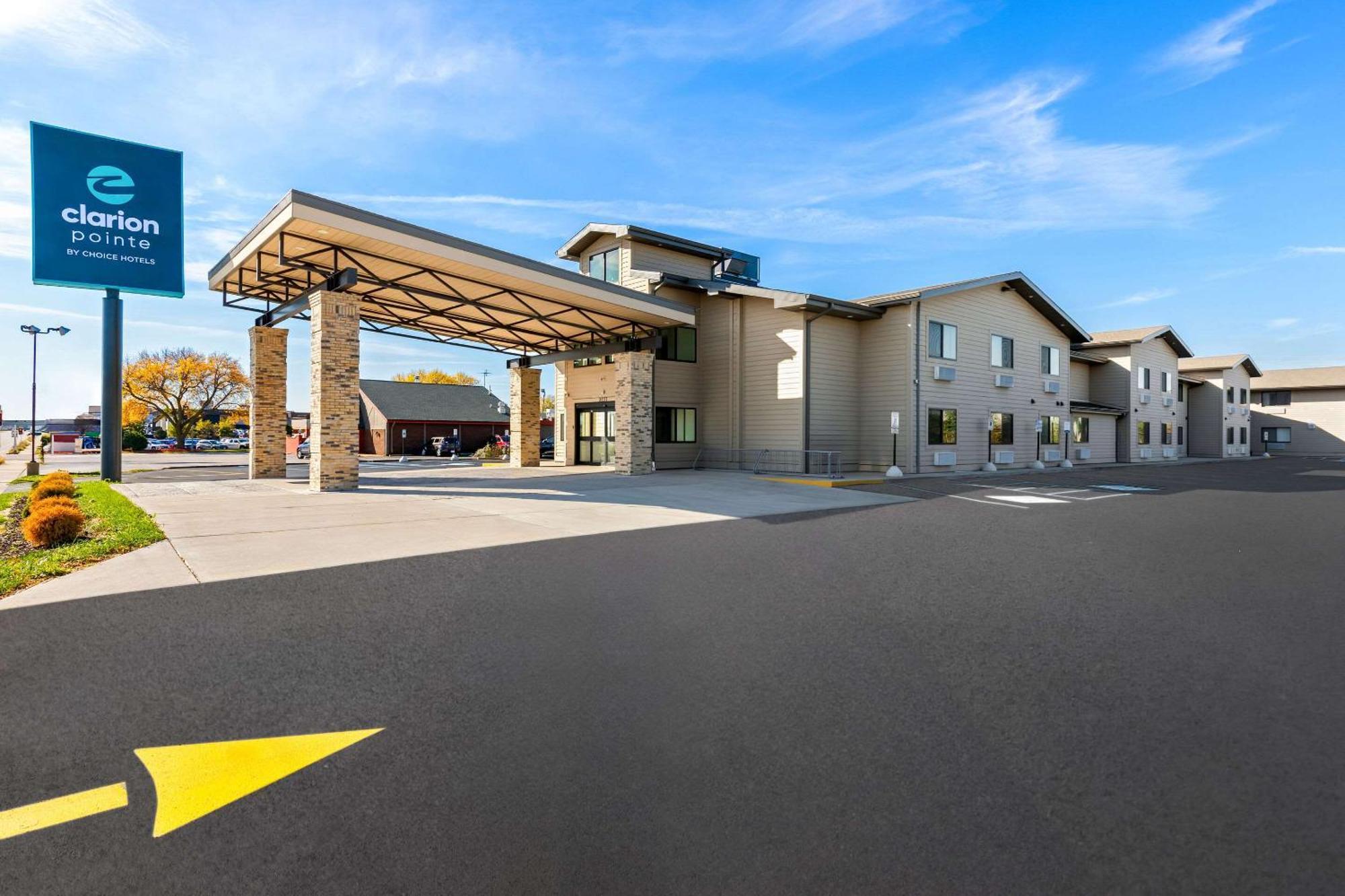 Clarion Pointe Hotel Milwaukee Kültér fotó